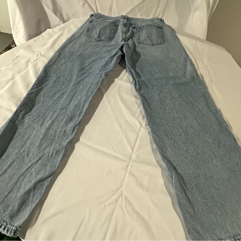 Arizona Jeans Juniors Size 13 Low-Rise Dad Jeans Light Distressed Denim - Picture 9 of 13